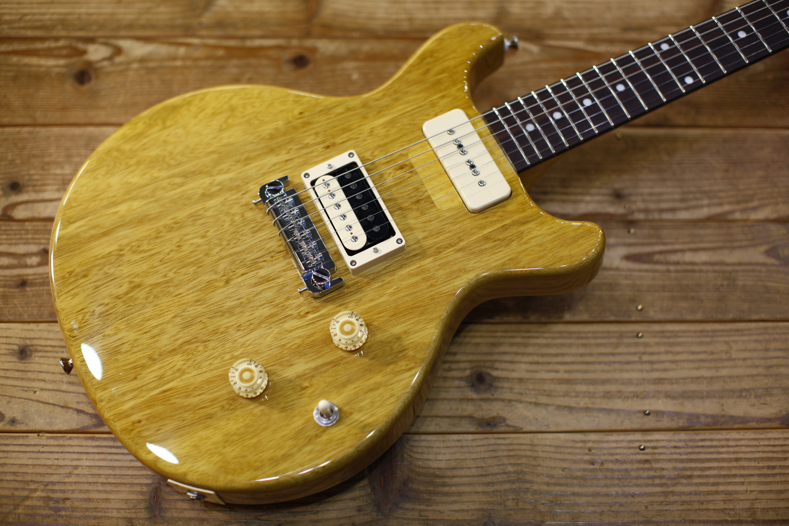 【SOLD】Rabbit is USA-2 Korina Natural