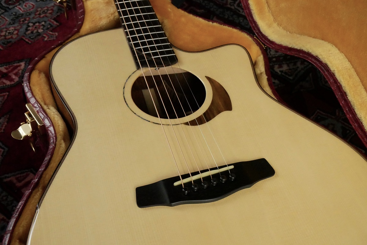 SP店 : Yokoyama Guitars / AR-EM #981 / Engleman Spruce & Mahogany