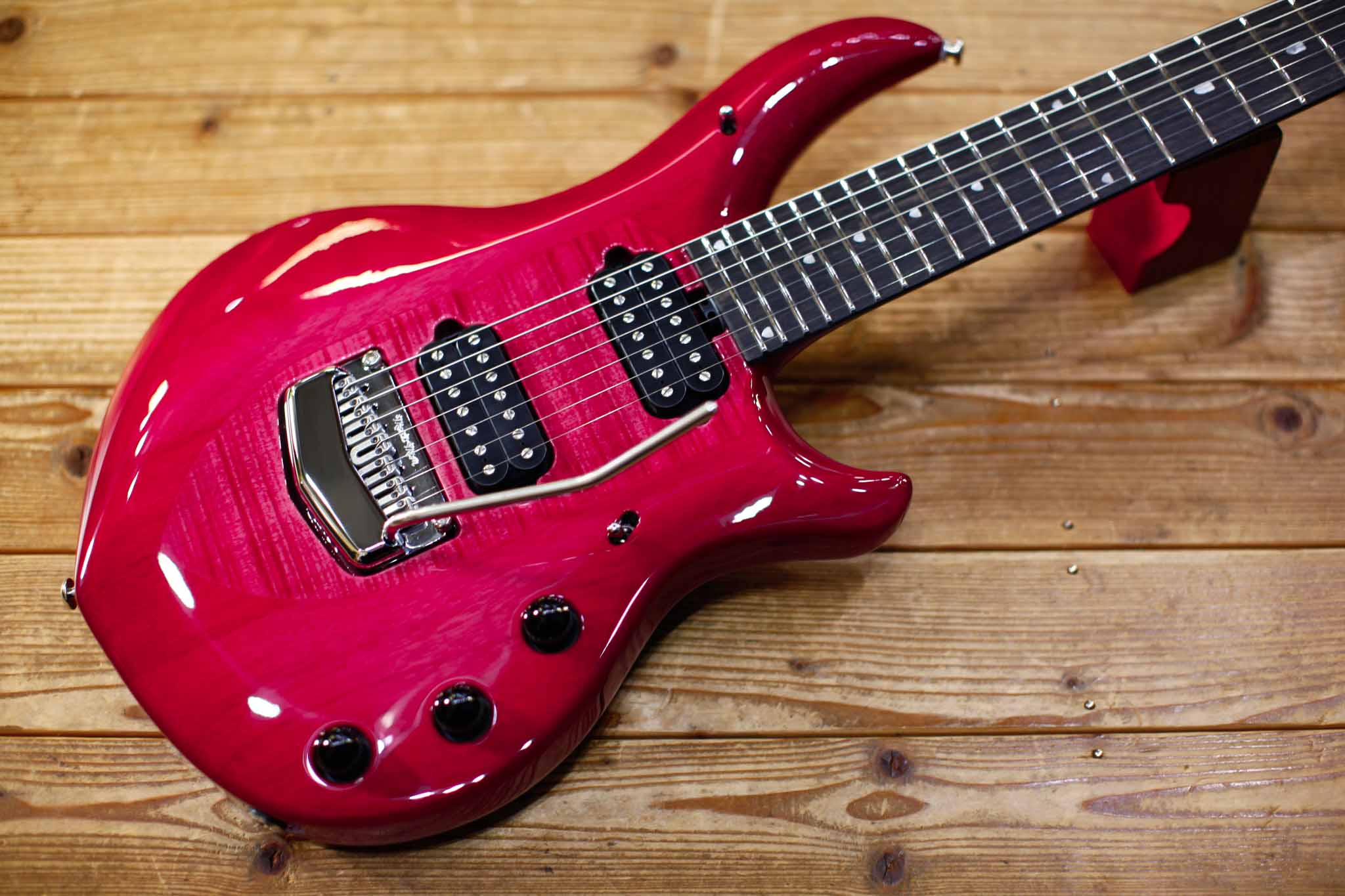 【SOLD】MUSIC MAN Majesty 7 Pink Sand / John Petrucci Signature