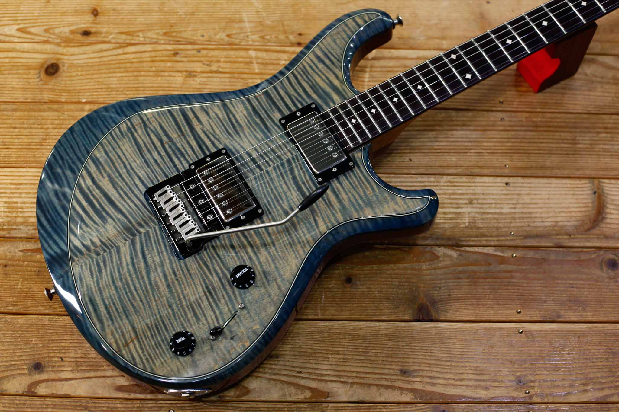 【USED】 Knaggs Guitars SEVERN TREMBUCK T2(1×PURF) WINTER SNOW #569