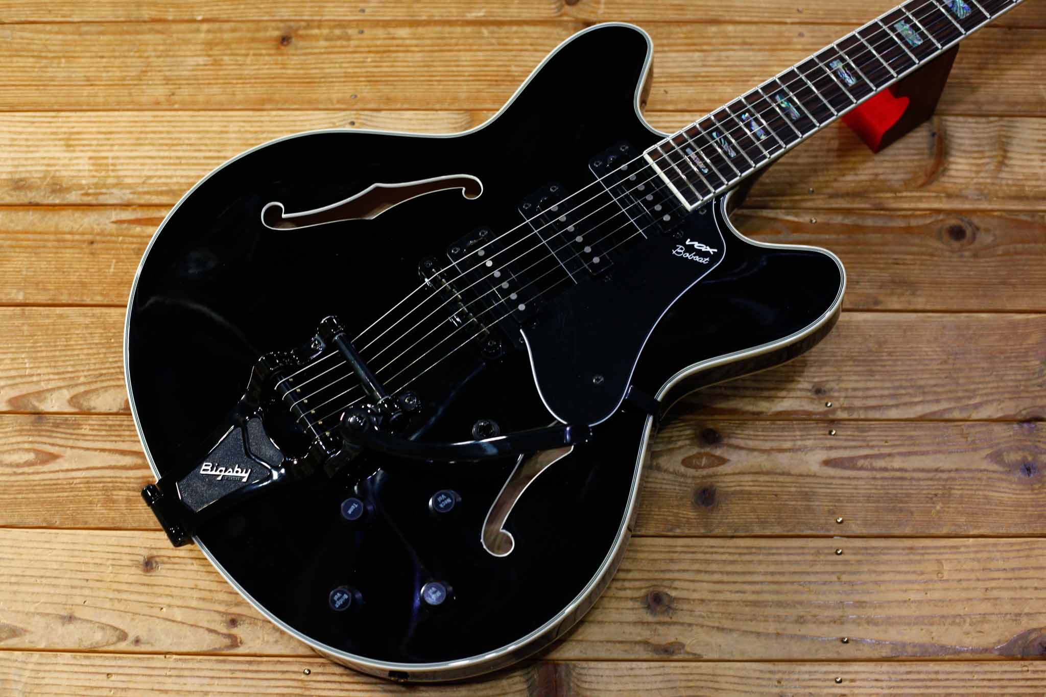 VOX BOBCAT S66 WITH BIGSBY JET BLACK【USED】