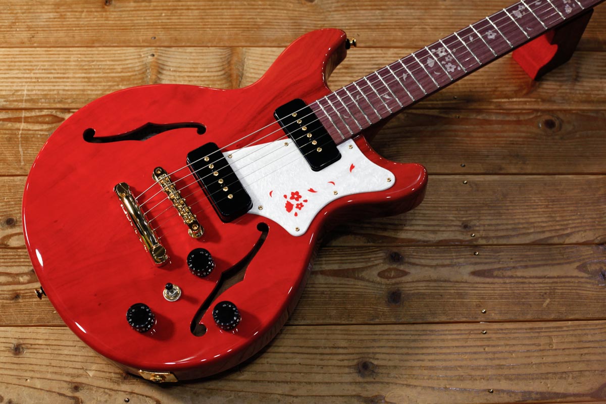 Seventy Seven Guitars ALBATROSS SAKURA-SP22 PP 紅緋（べにひ）「Headwayブランド45周年記念」のディバイザー大商談会限定生産モデル