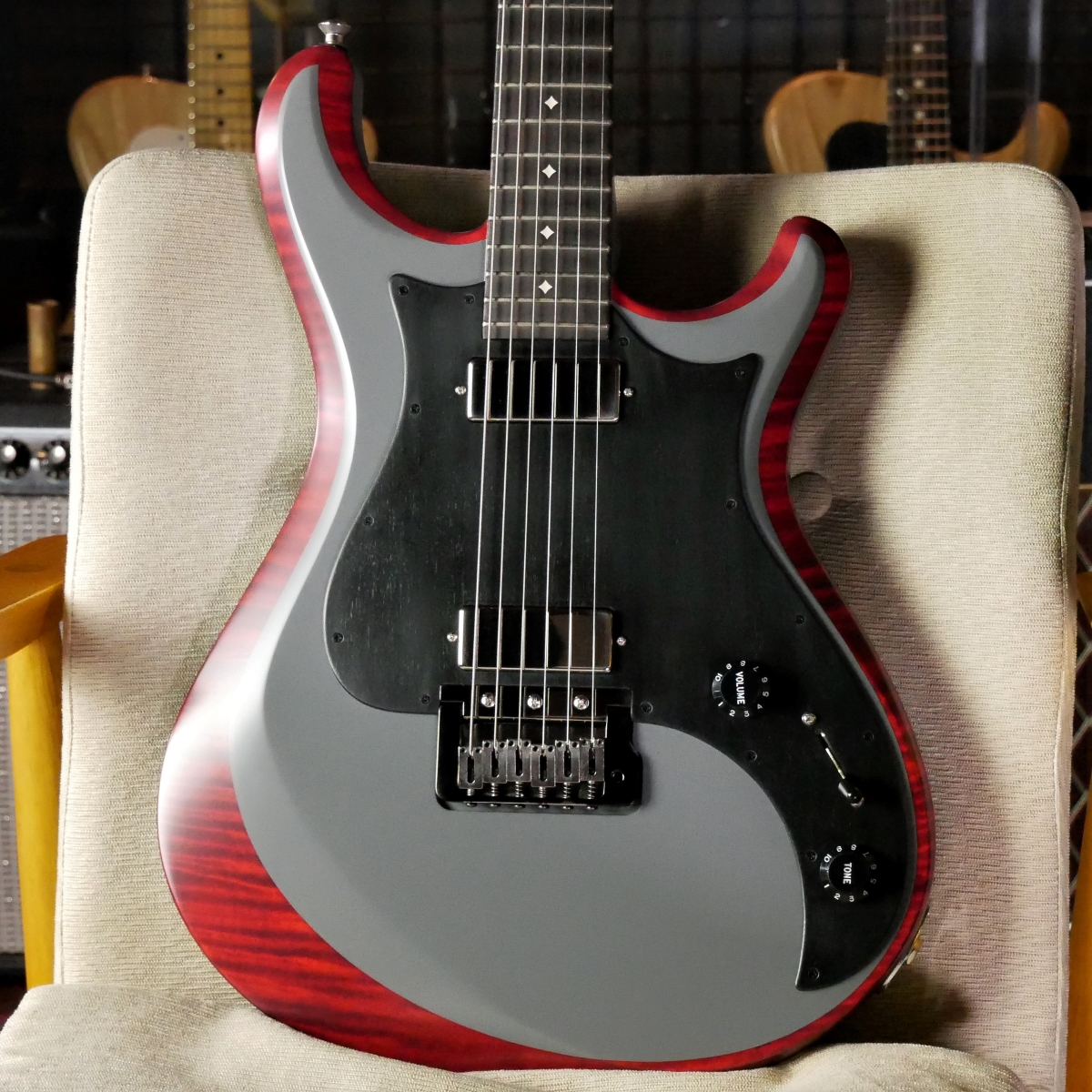 SP店 : Knaggs Guitars / Chesapeake Series / Severn Trembuck #942 / Gray & Indian Red