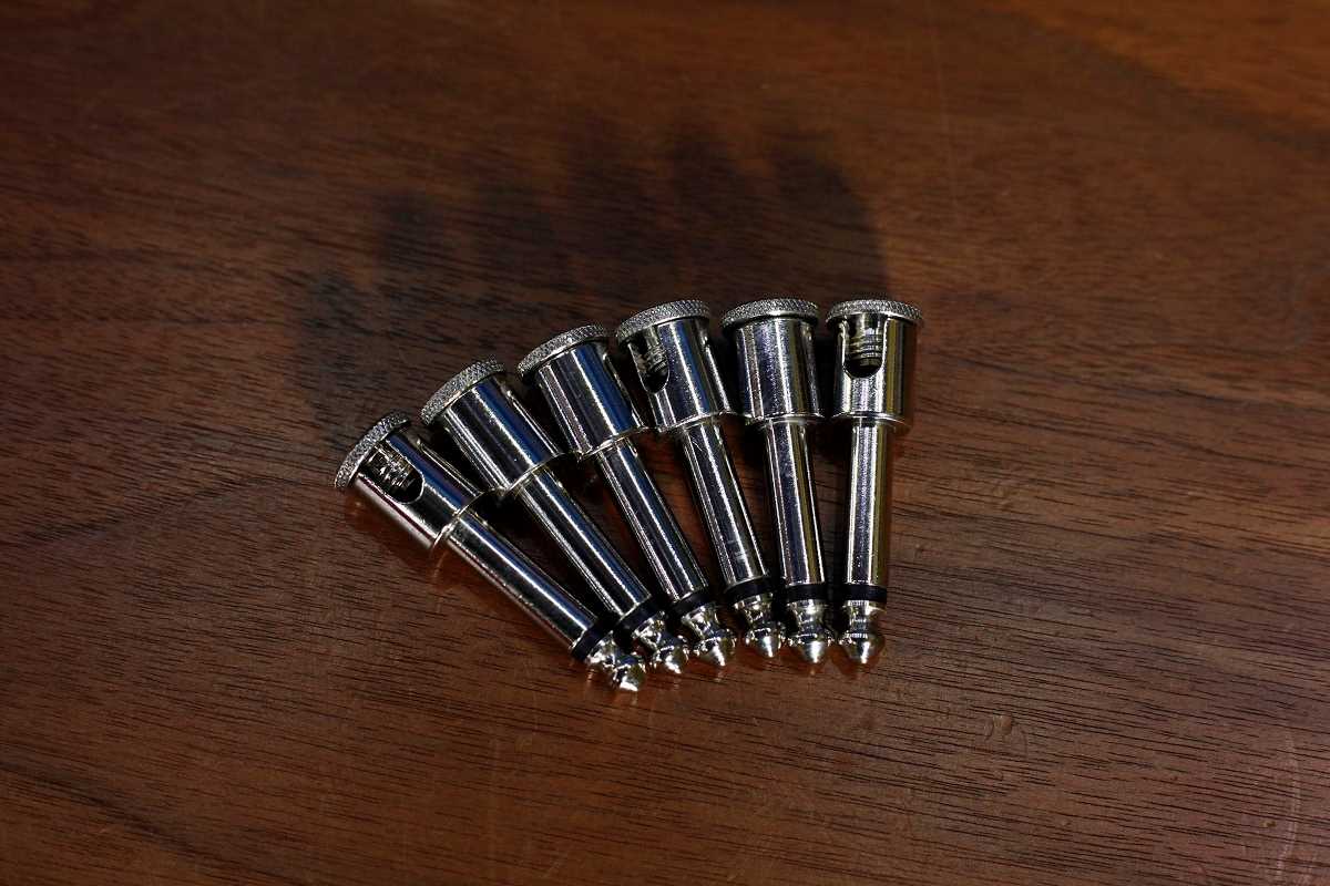 【USED】George L’s 155 RIGHT ANGLE PLUG 1/4″ 6個セット