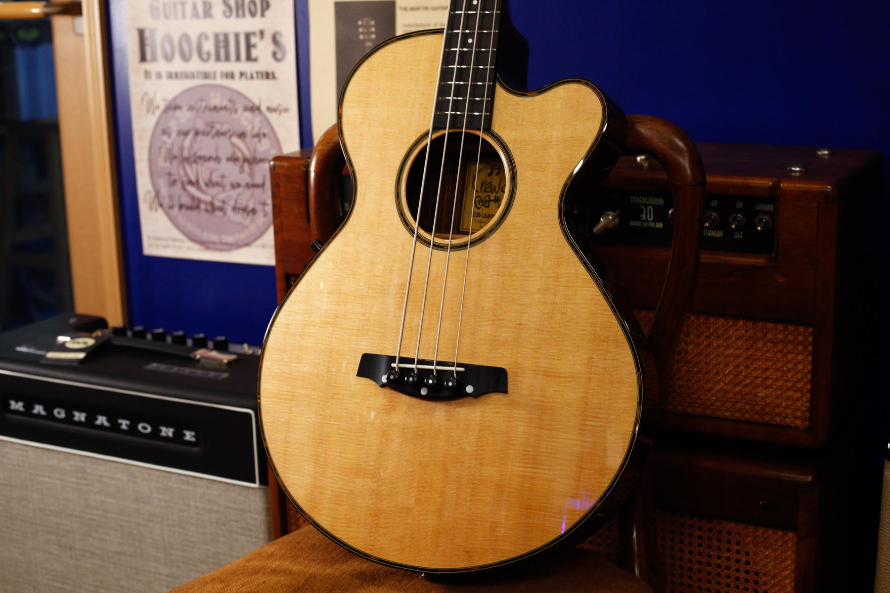 Crews EB-2400 Standard | Natural