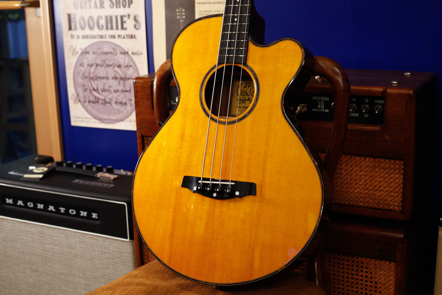 Crews EB-2400 Standard | Natural Yellow