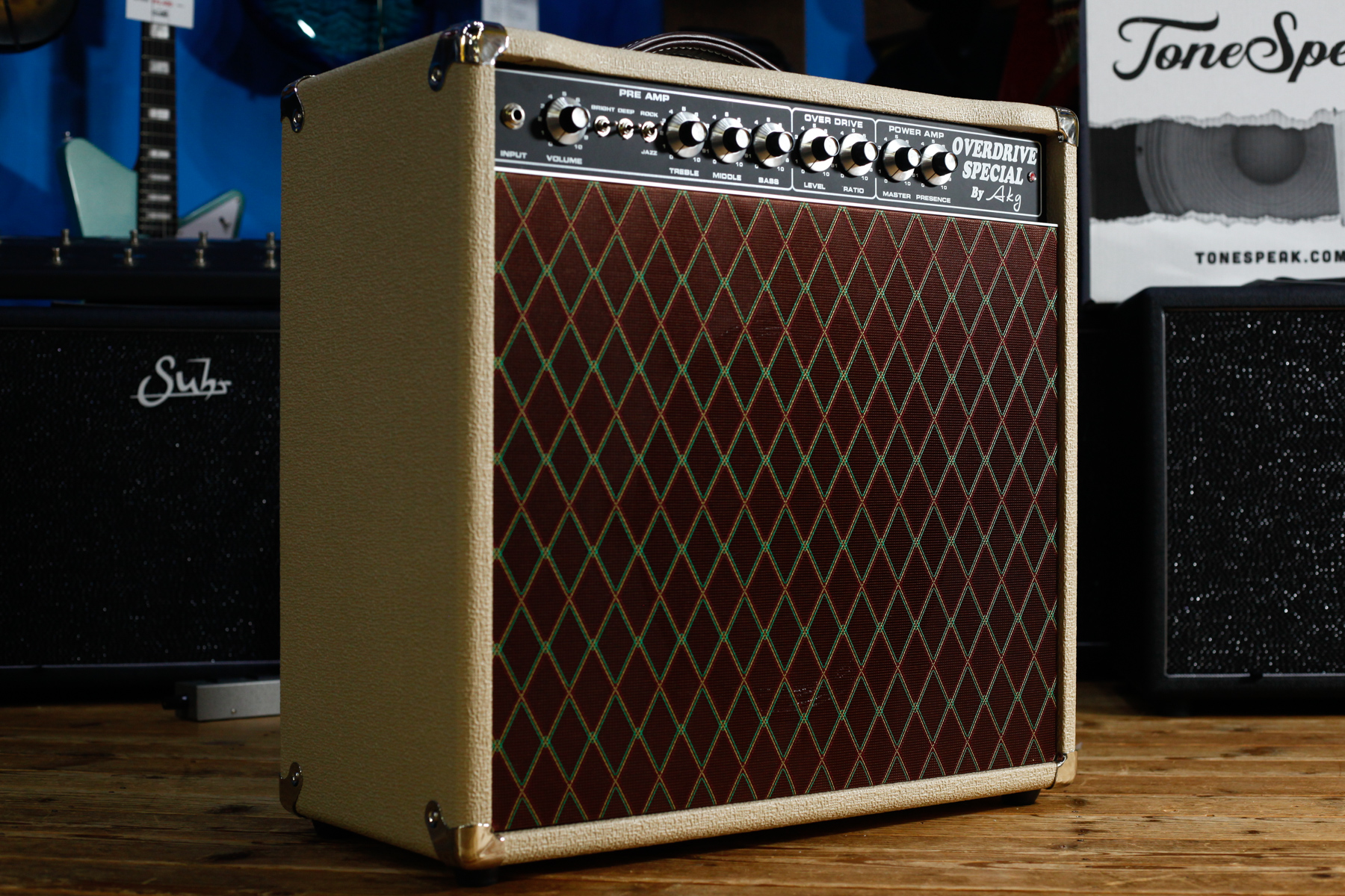 AKG Sound Design Overdrive Custom 50 Combo【USED】