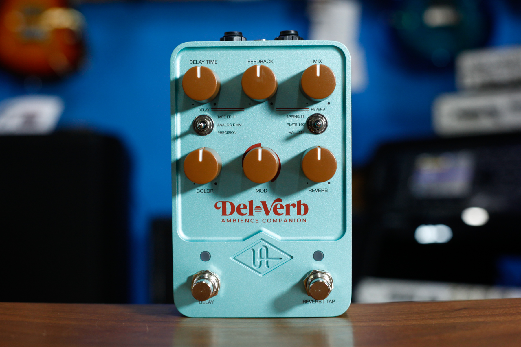 Universal Audio UAFX Del-Verb Ambience Companion【Delay & Reverb】