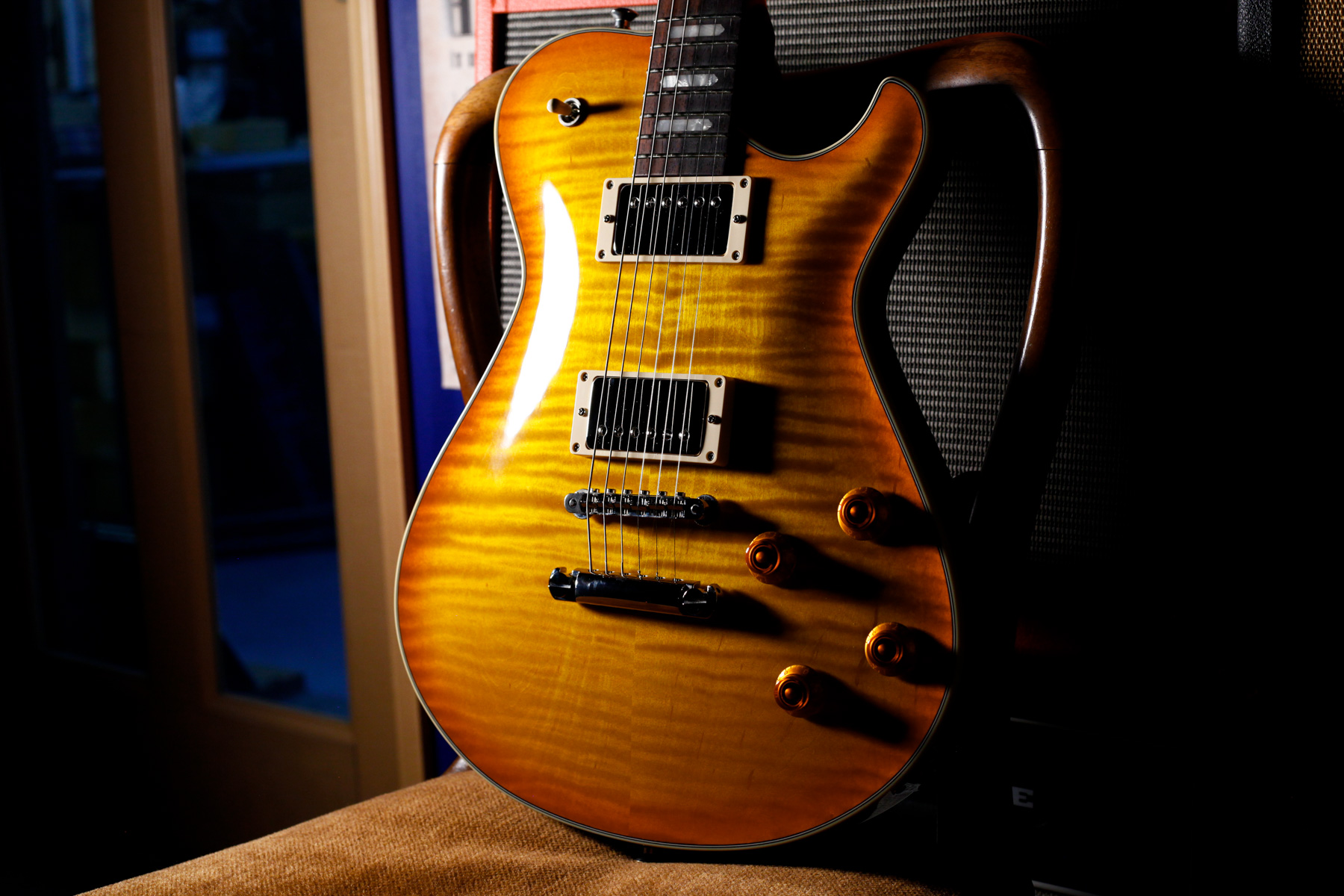 【SOLD】Knaggs Guitars – Influence Series – Kenai T2 #1786 | Vintage Burst Gross / BWB Cream Binding