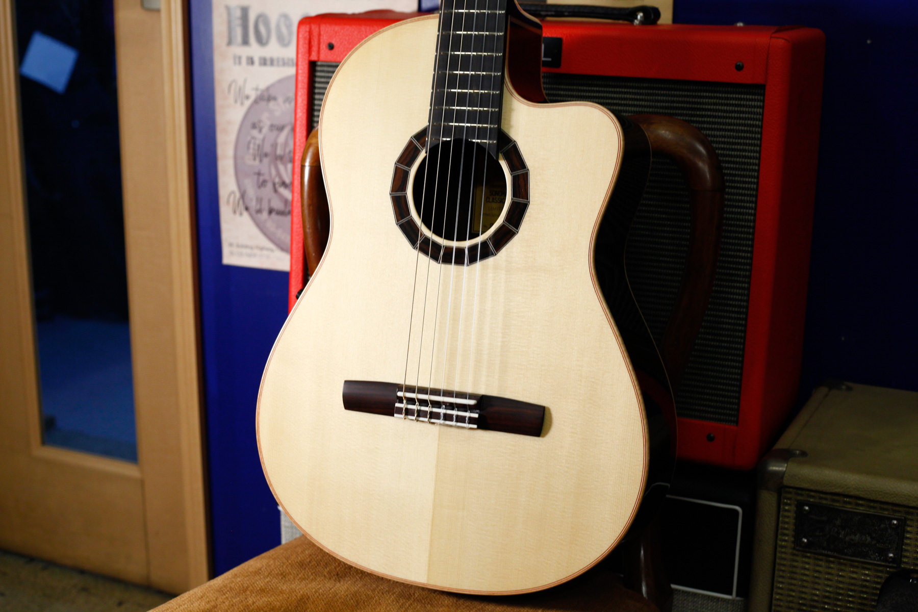 Crews Memory of Sonoma Classical Ziricote Limited w/RA-02 Preamp